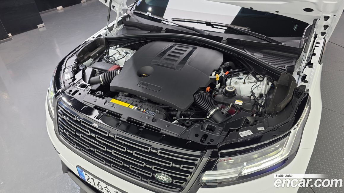 Land Rover Range Rover Velar 2025