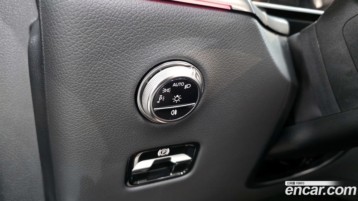 Mercedes-Benz GLC-Class 2025