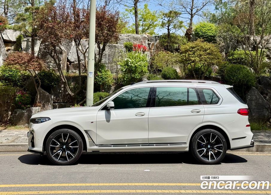 BMW X7 2021