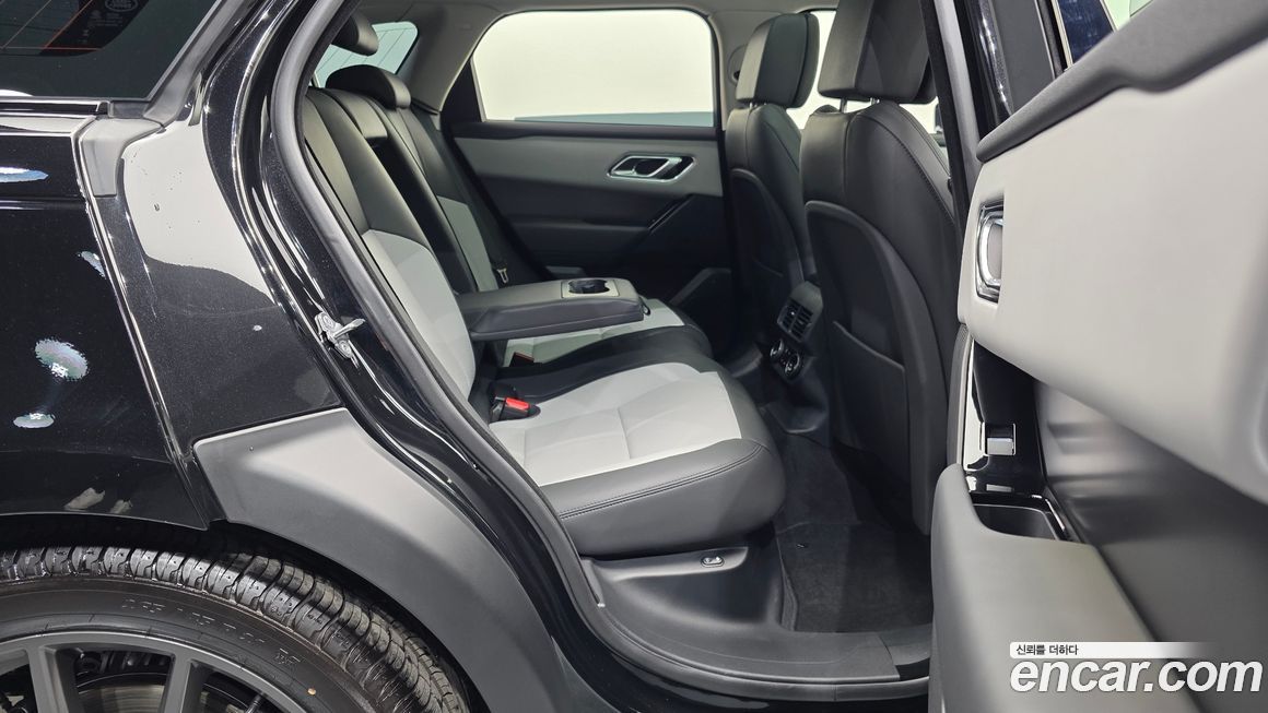 Land Rover Range Rover Velar 2025