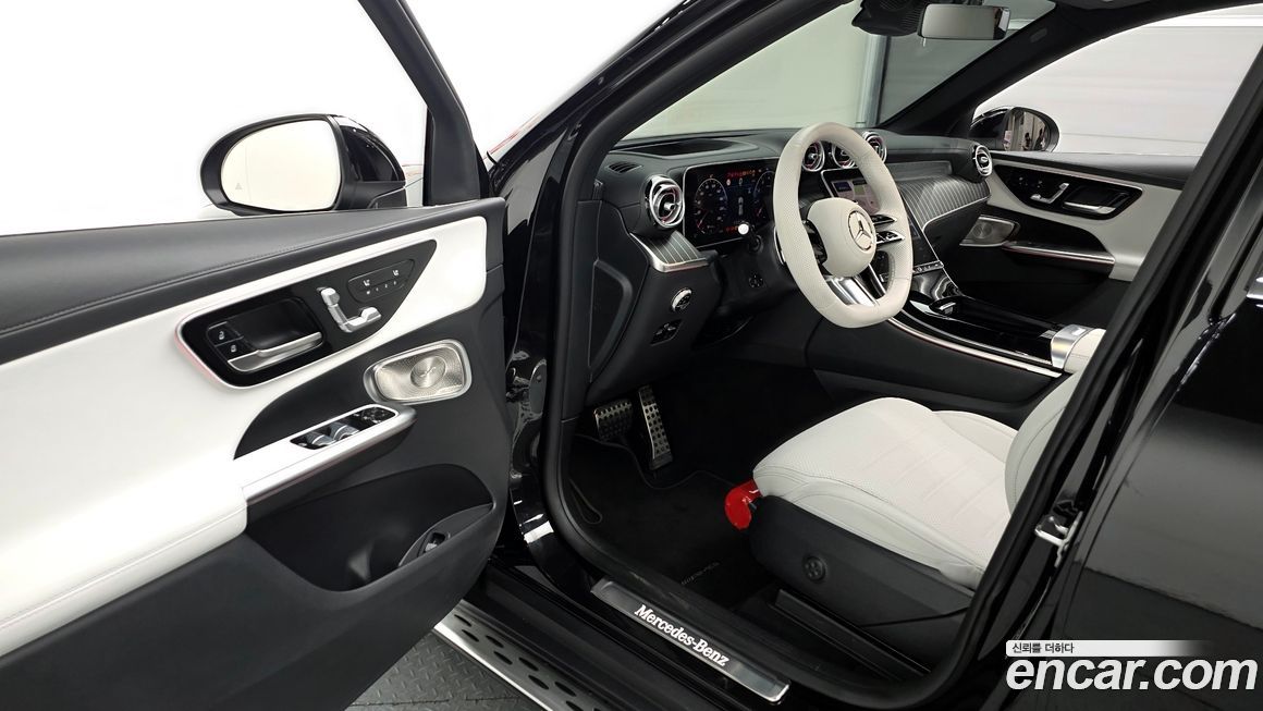 Mercedes-Benz GLC-Class 2025