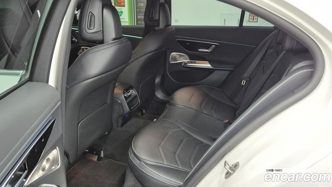 Mercedes-Benz E-Class 2025