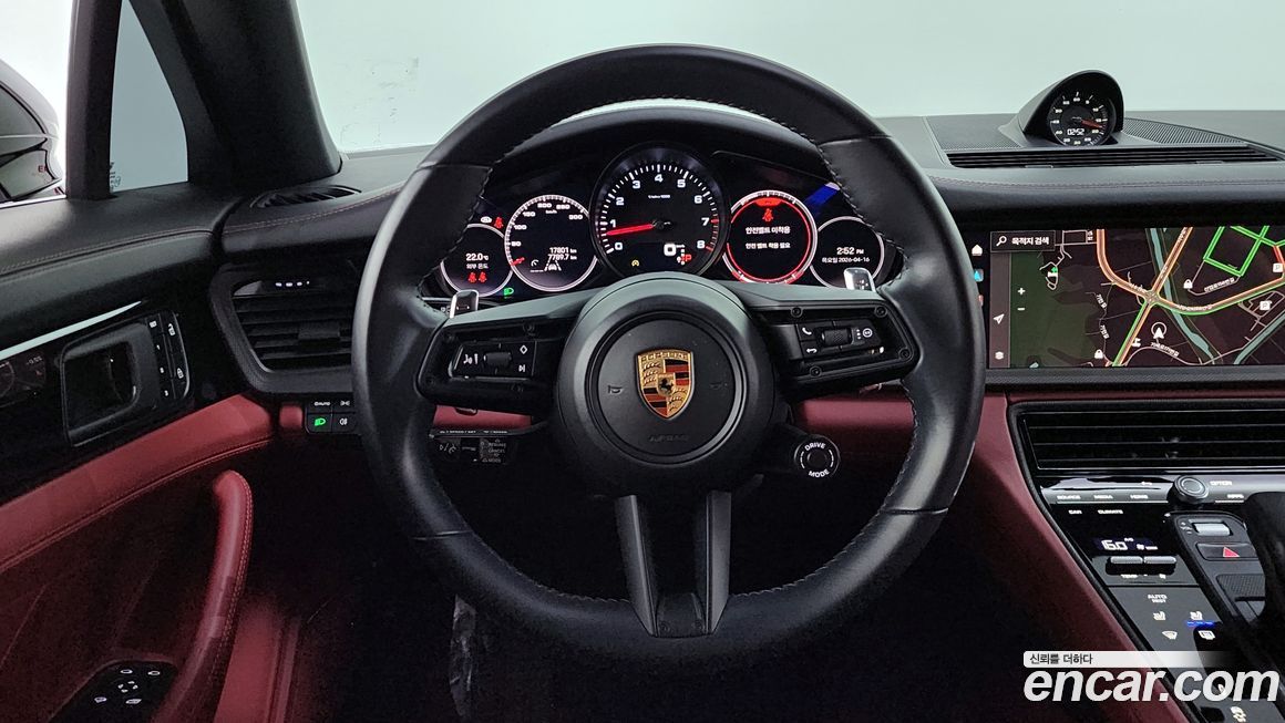 Porsche Panamera 2023