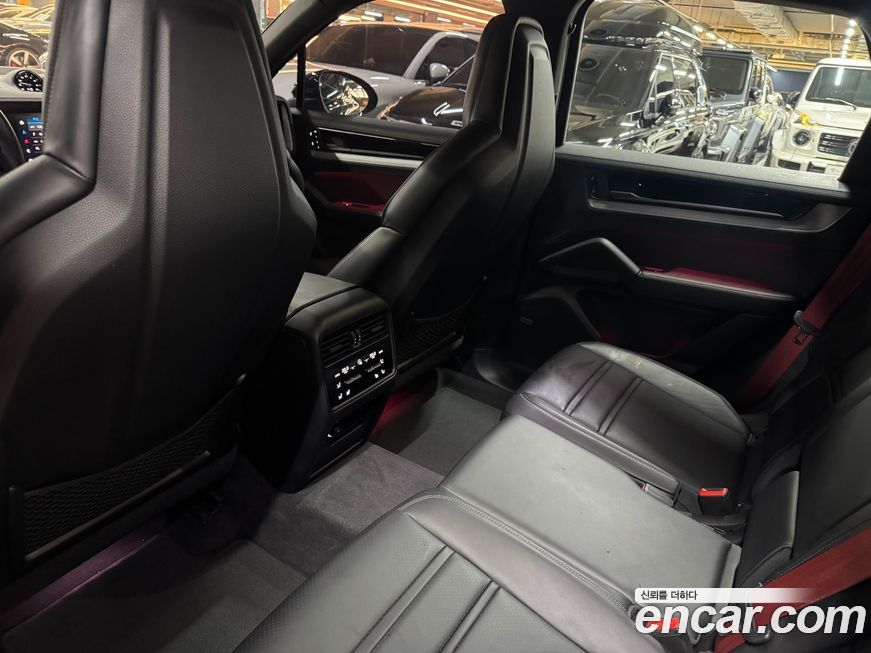 Porsche Cayenne 2024