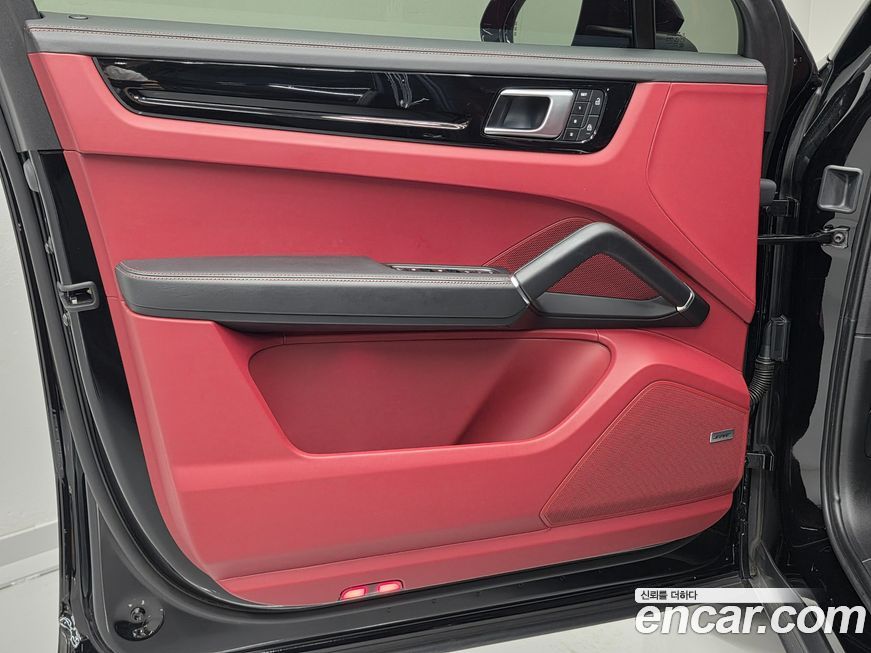 Porsche Cayenne 2023