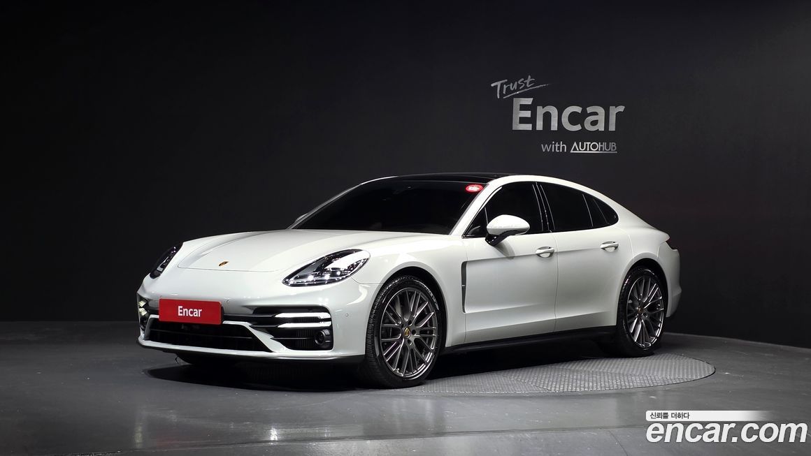 Porsche Panamera 2023