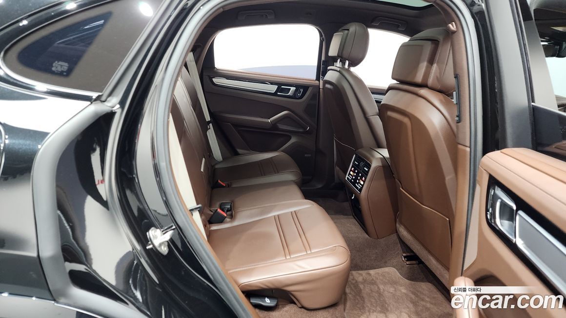 Porsche Cayenne 2023