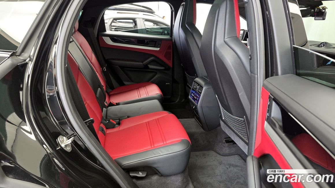 Porsche Cayenne 2024