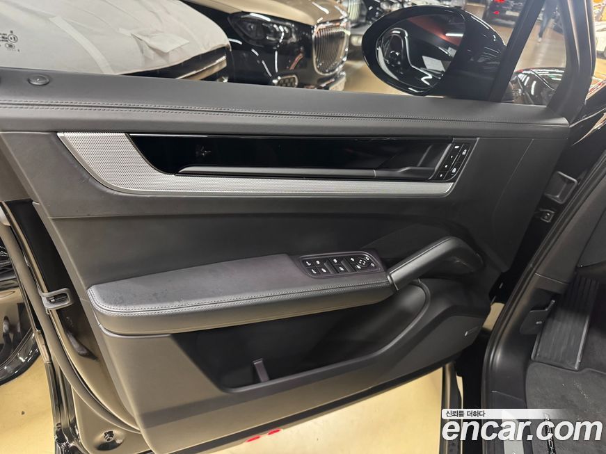 Porsche Cayenne 2024