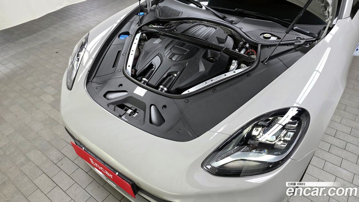 Porsche Panamera 2023