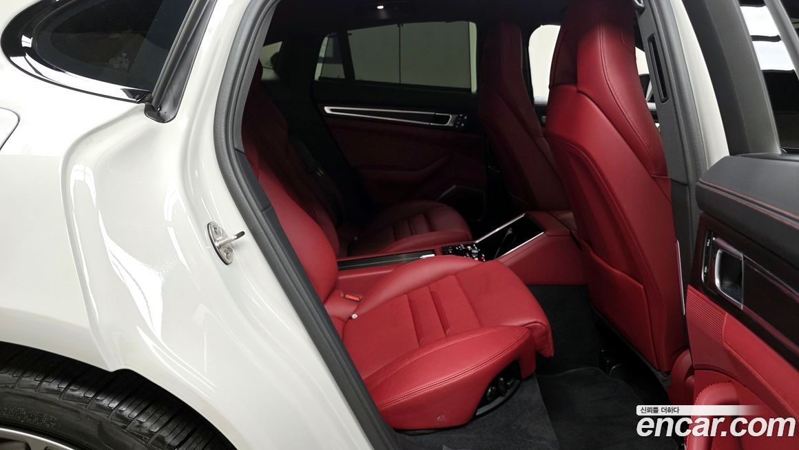 Porsche Panamera 2023