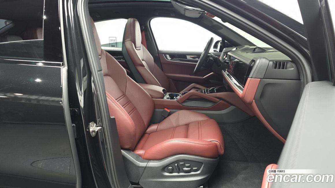 Porsche Cayenne 2025