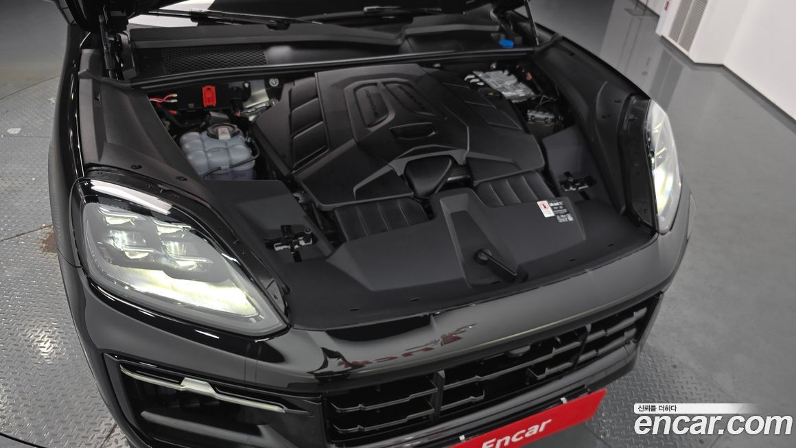 Porsche Cayenne 2025