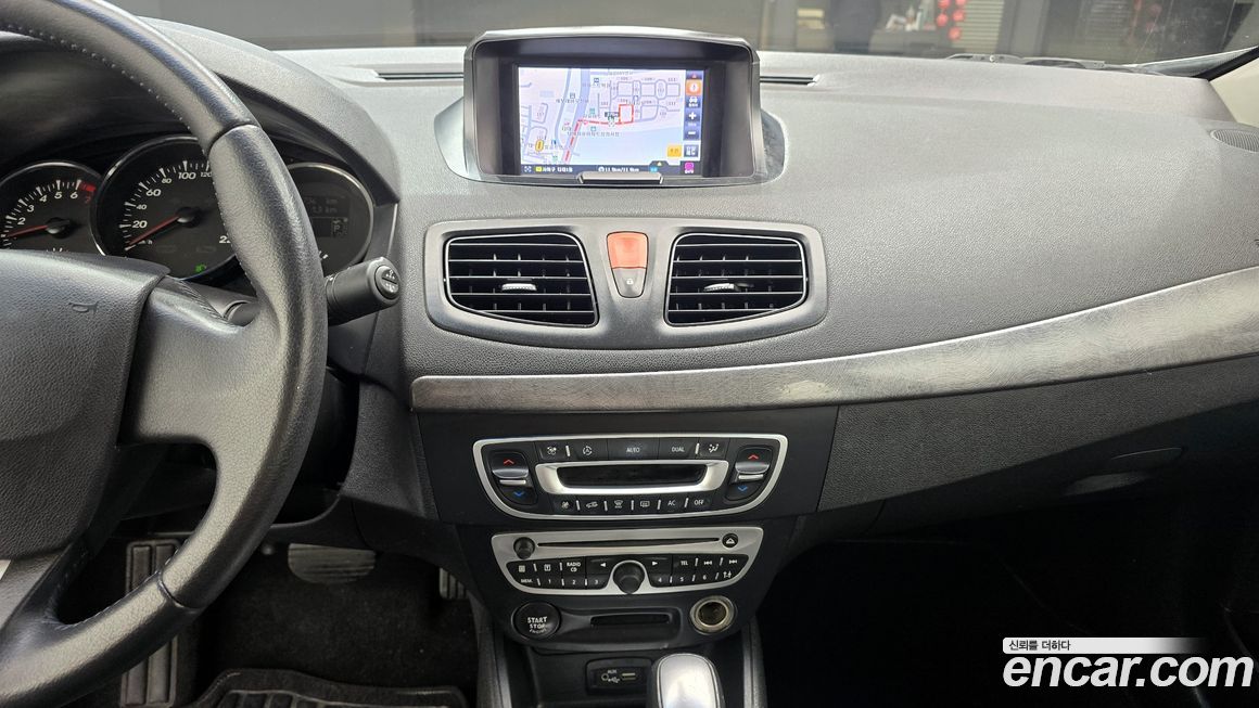 Renault-KoreaSamsung SM3 2011