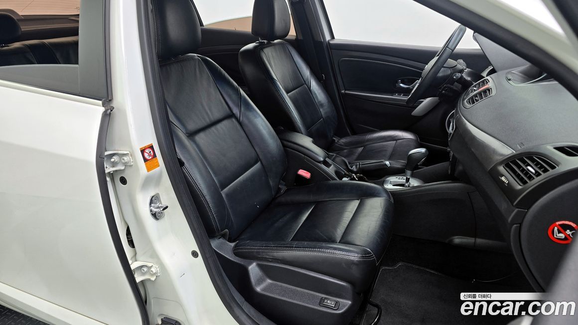 Renault-KoreaSamsung SM3 2011