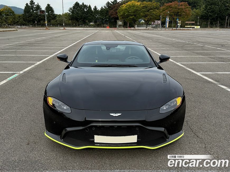 Astonmartin Vantage 2020