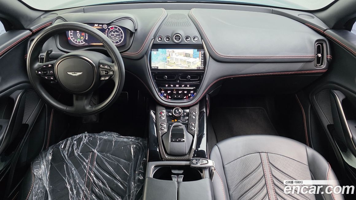 Astonmartin DBX 2023