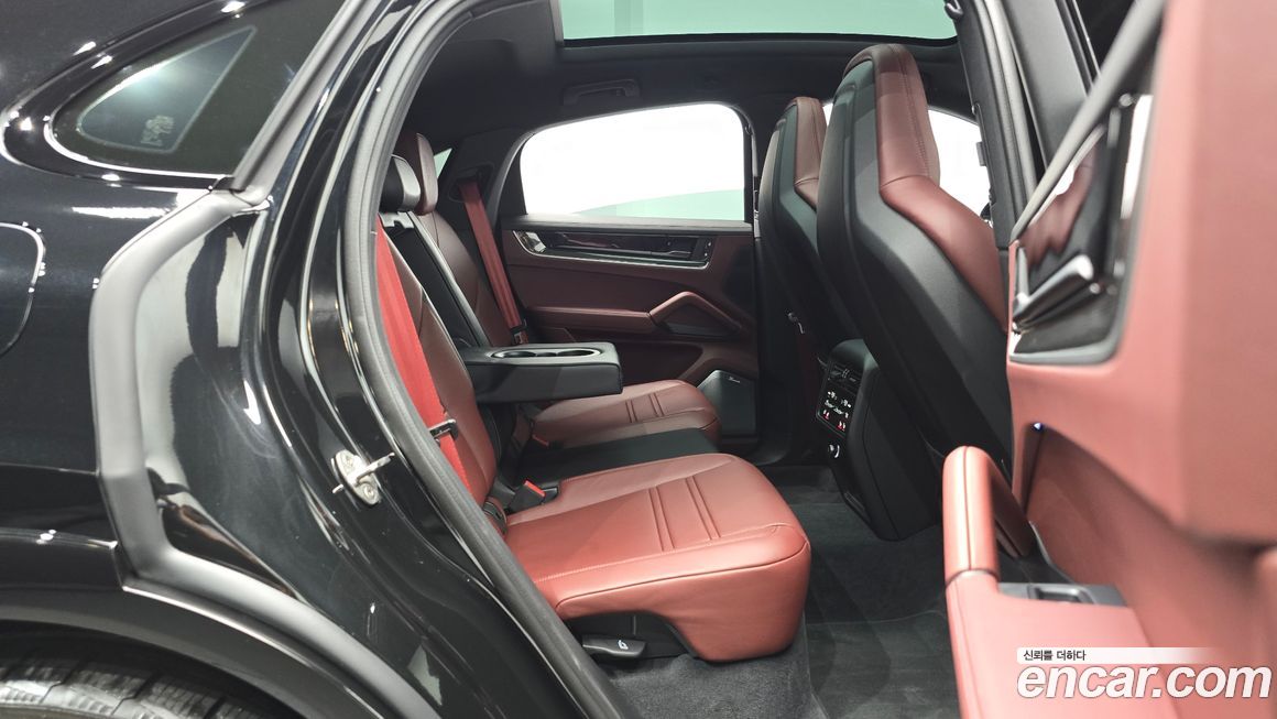 Porsche Cayenne 2025