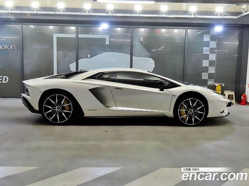 Lamborghini Aventador 2018
