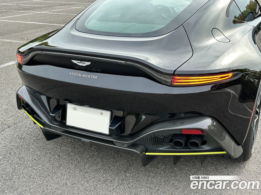 Astonmartin Vantage 2020