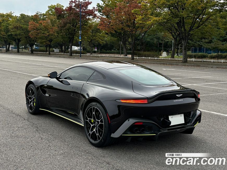 Astonmartin Vantage 2020