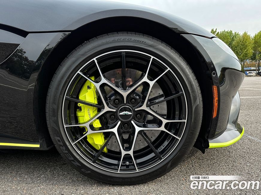 Astonmartin Vantage 2020