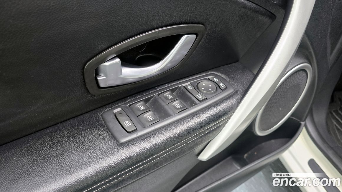 Renault-KoreaSamsung SM3 2011