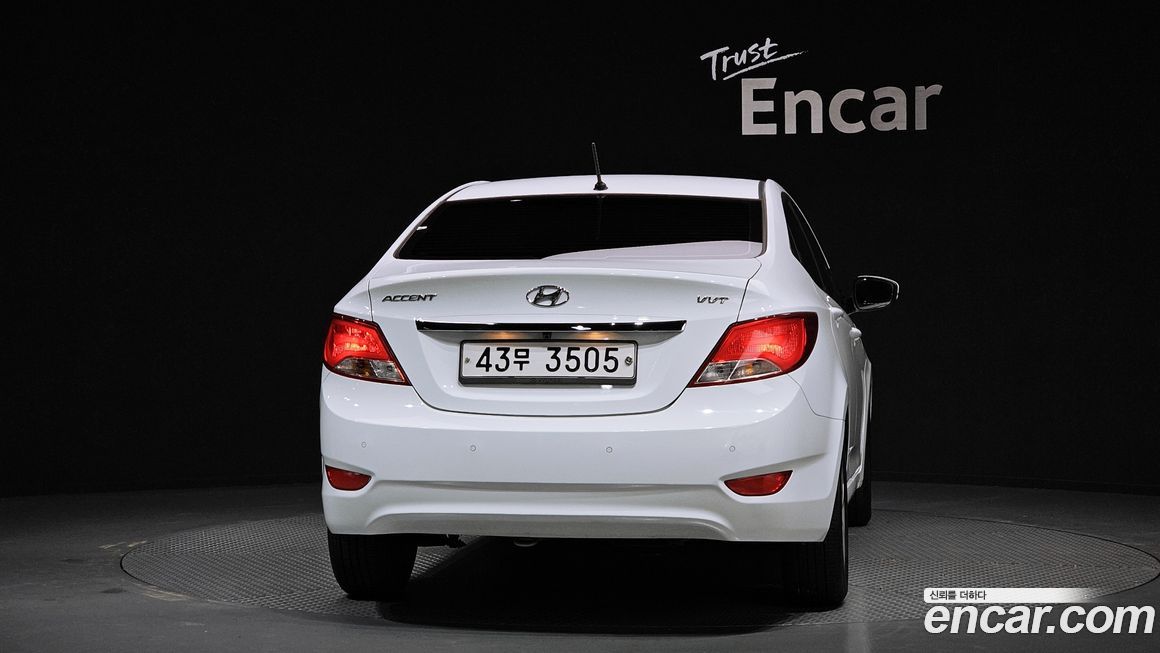 Hyundai Accent 2015