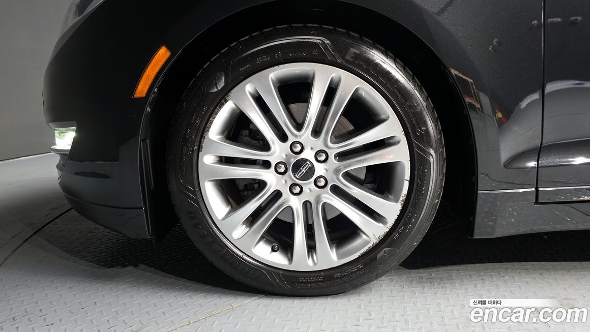 Lincoln MKZ 2015