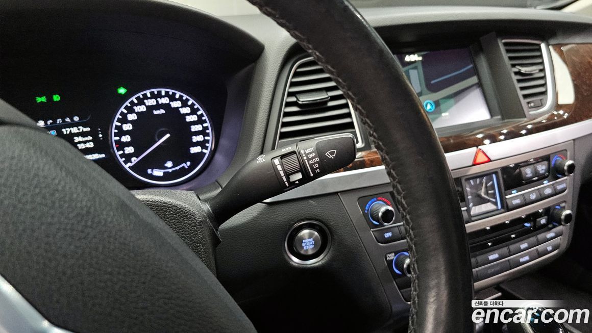 Hyundai Genesis 2015