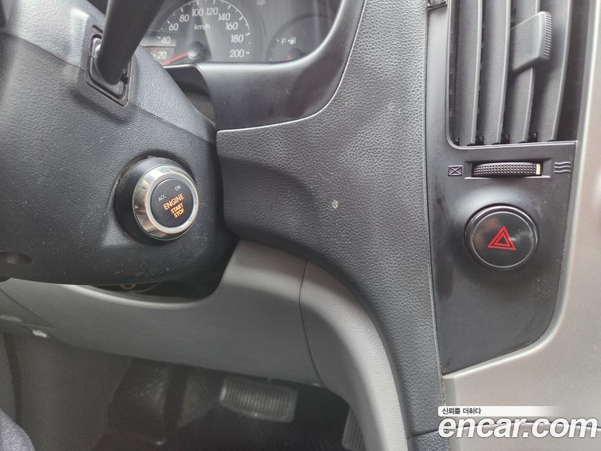 Hyundai Starex 2016