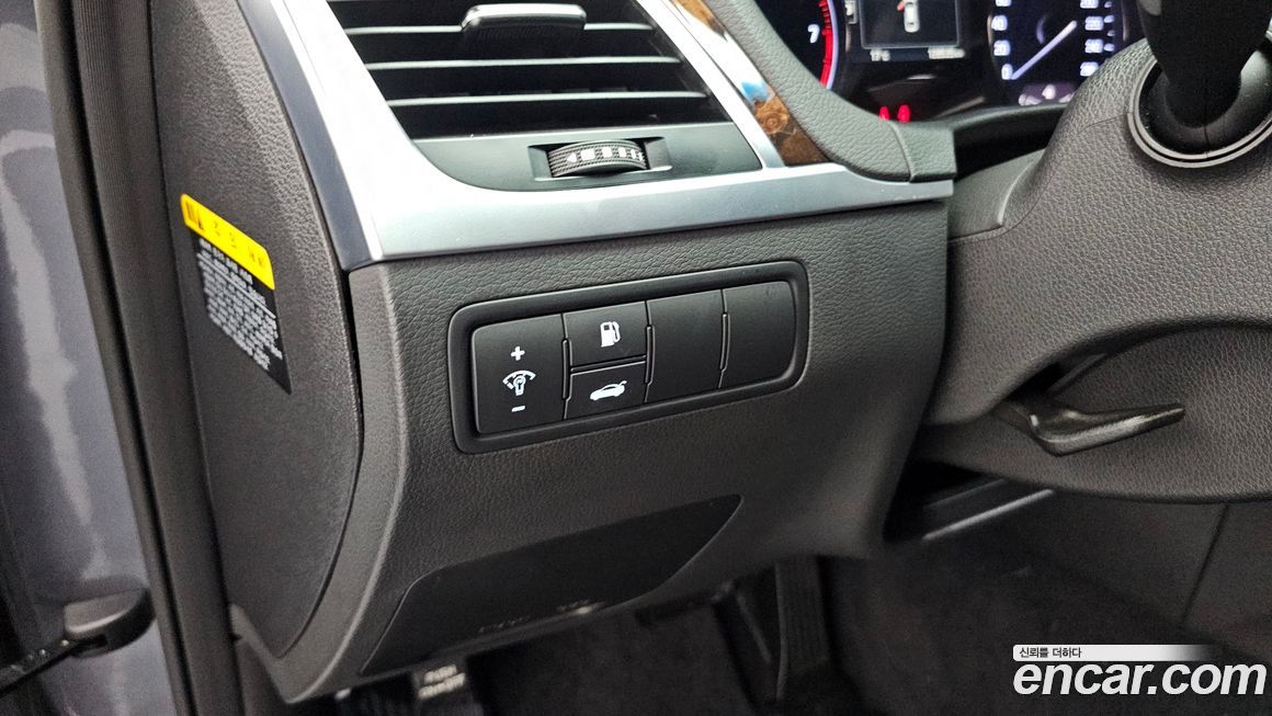 Hyundai Genesis 2015