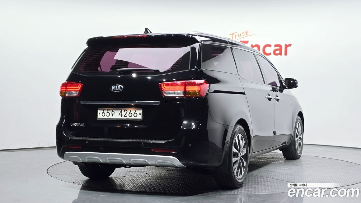 Kia Canival 2018