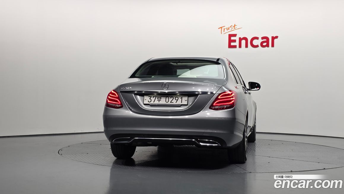 Mercedes-Benz C-Class 2016