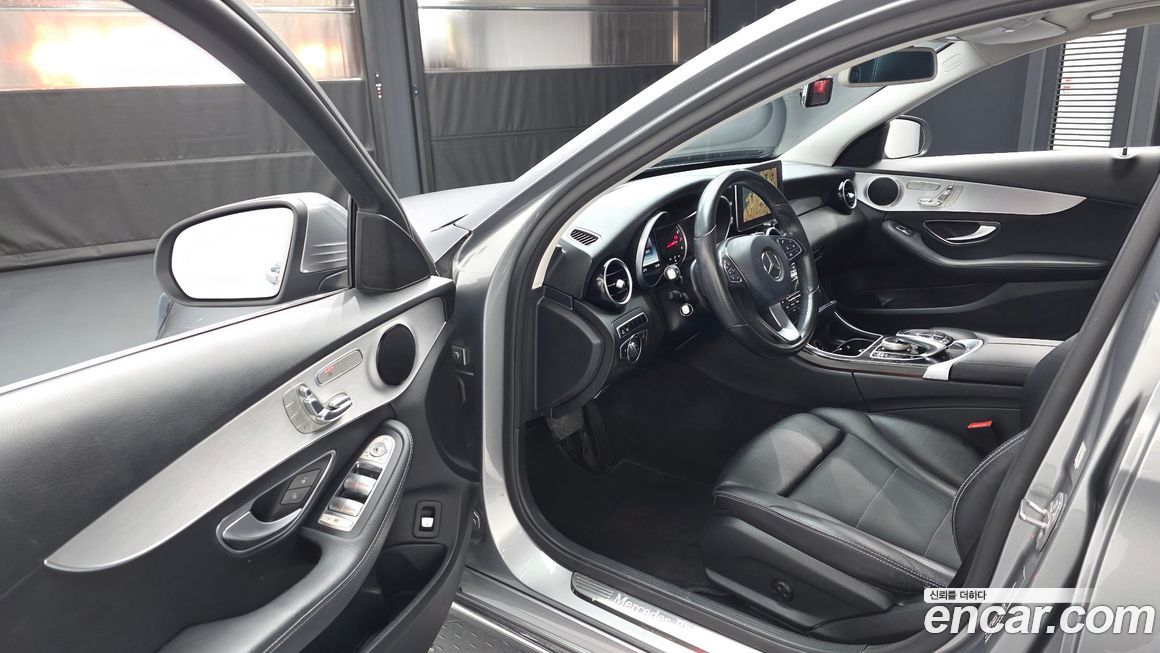 Mercedes-Benz C-Class 2016