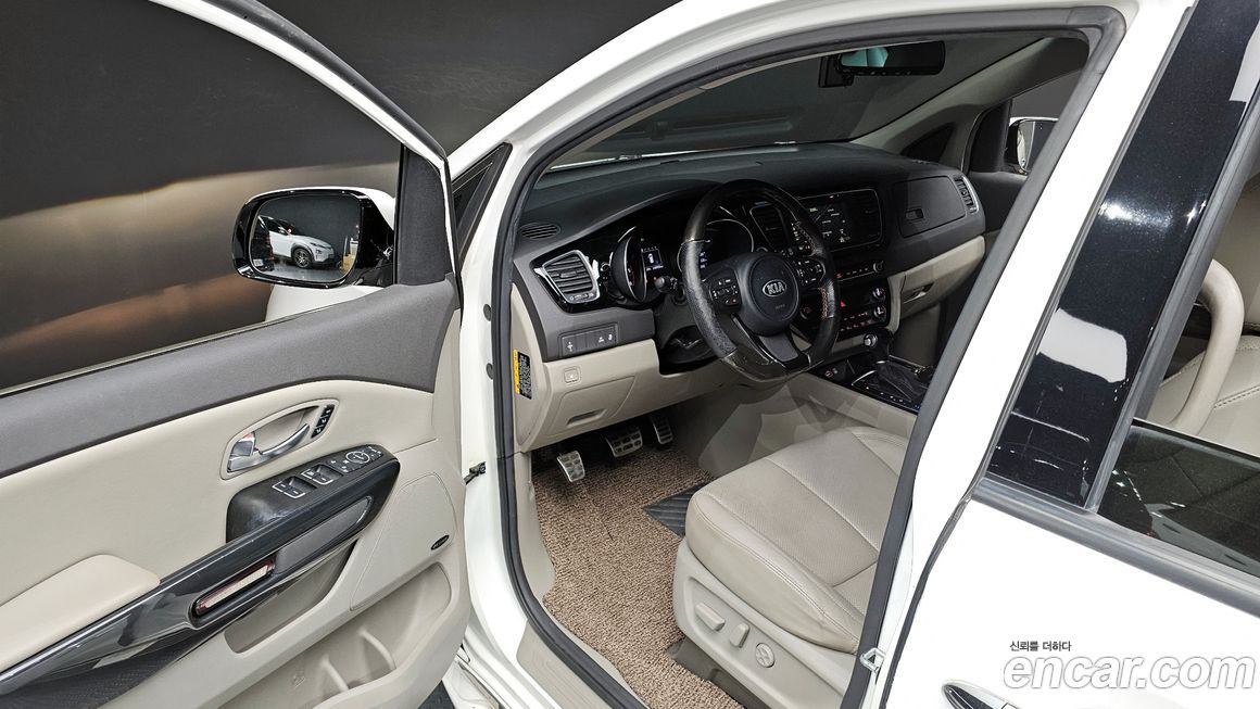 Kia Canival 2015