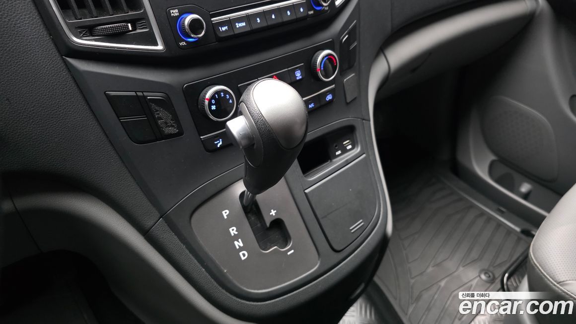 Hyundai Starex 2020