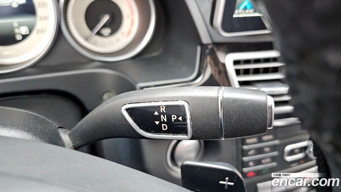 Mercedes-Benz E-Class 2016