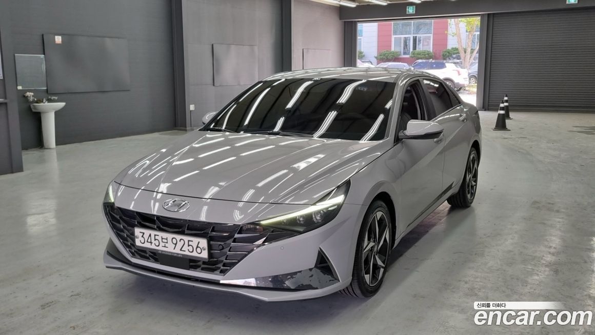 Hyundai AVANTE 2021