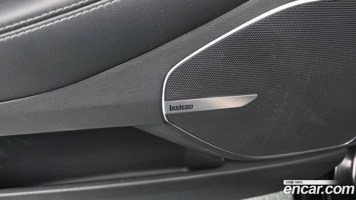 Genesis EQ900 2017