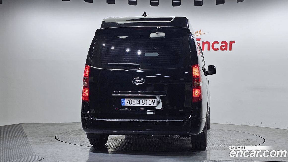 Hyundai Starex 2019