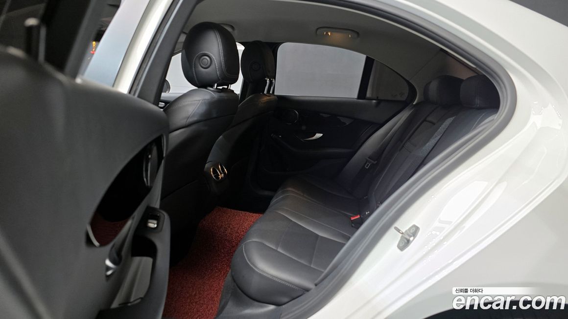 Mercedes-Benz C-Class 2019
