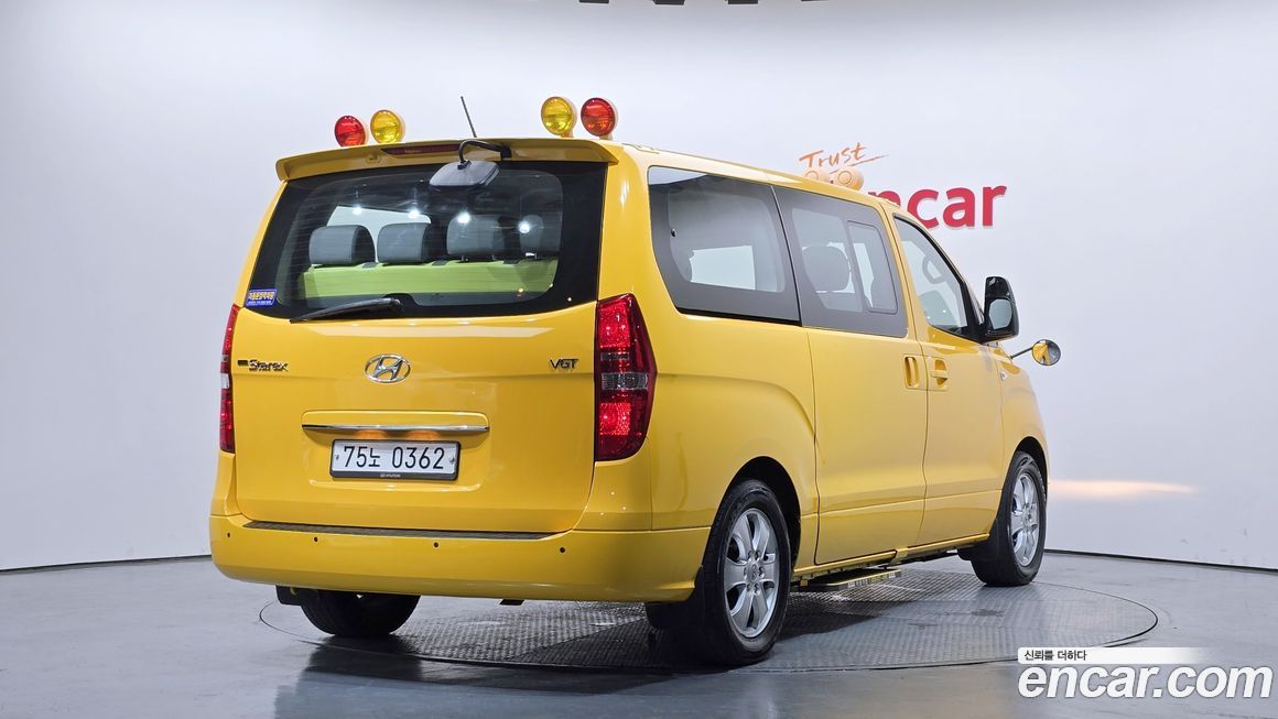 Hyundai Starex 2019