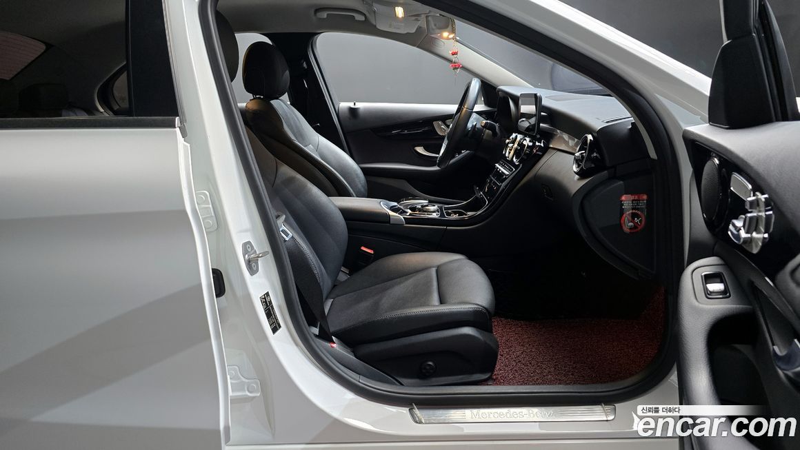 Mercedes-Benz C-Class 2019
