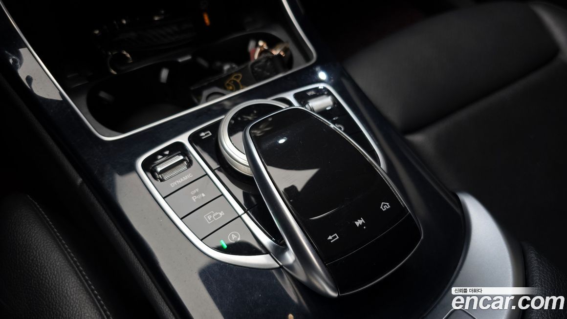 Mercedes-Benz C-Class 2019