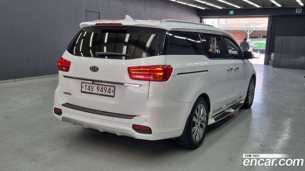 Kia Canival 2019