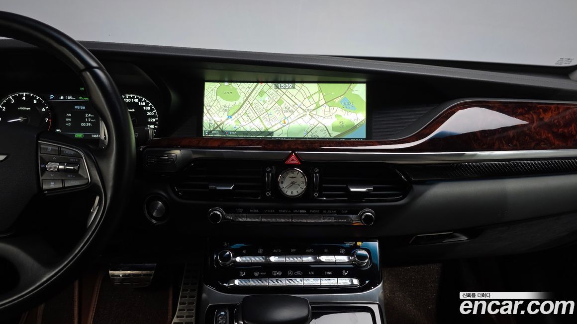 Genesis EQ900 2018