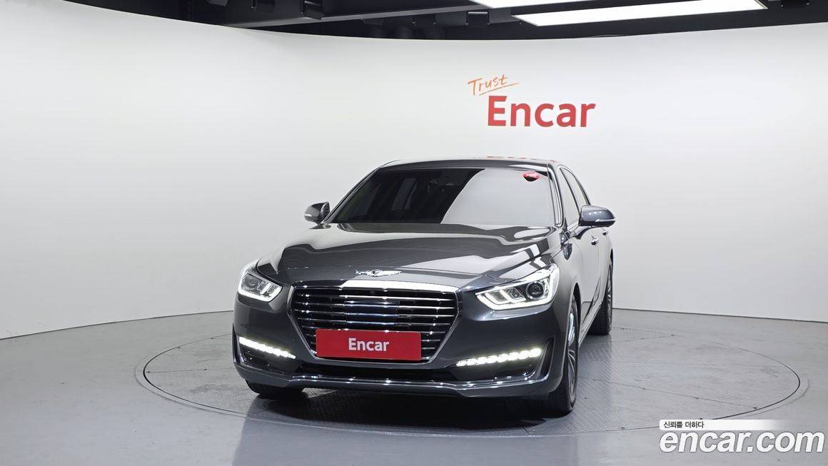 Genesis EQ900 2017