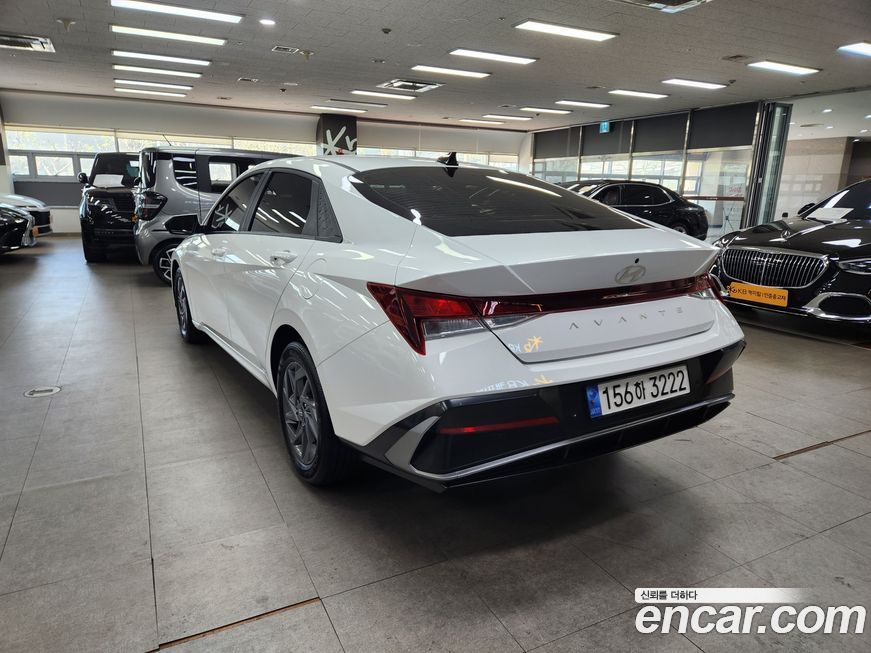 Hyundai AVANTE 2024