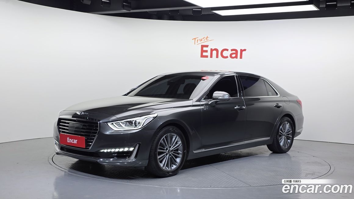 Genesis EQ900 2017